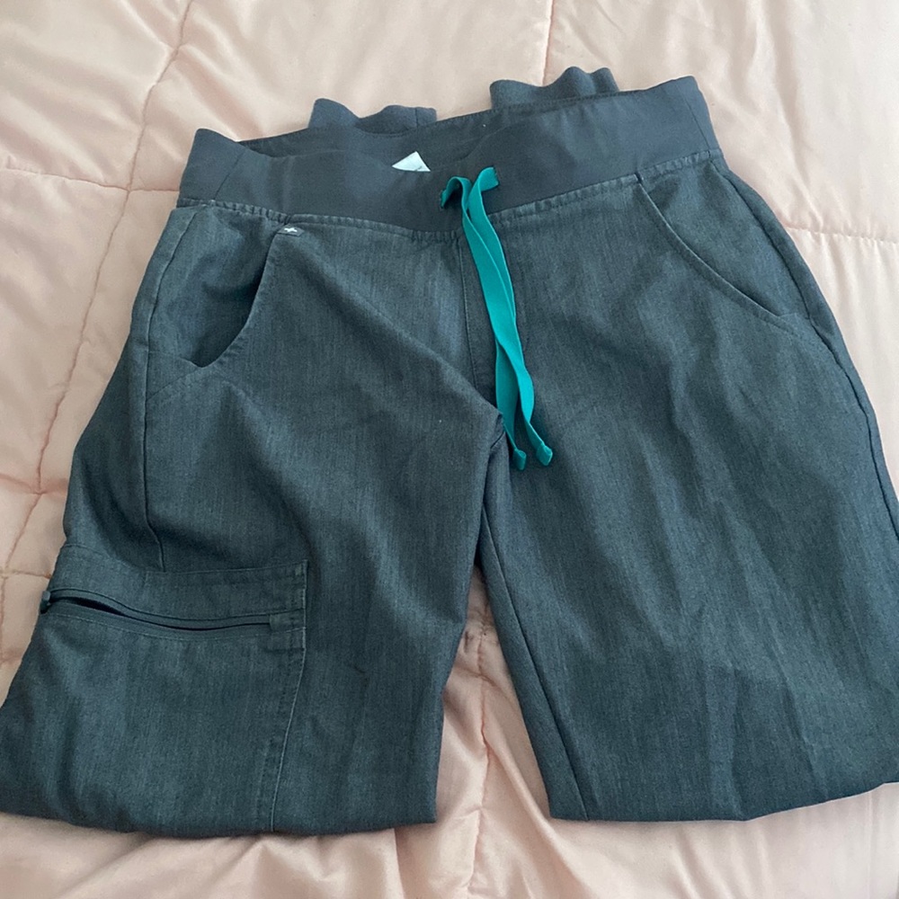 Gray Skinny Figs Joggers